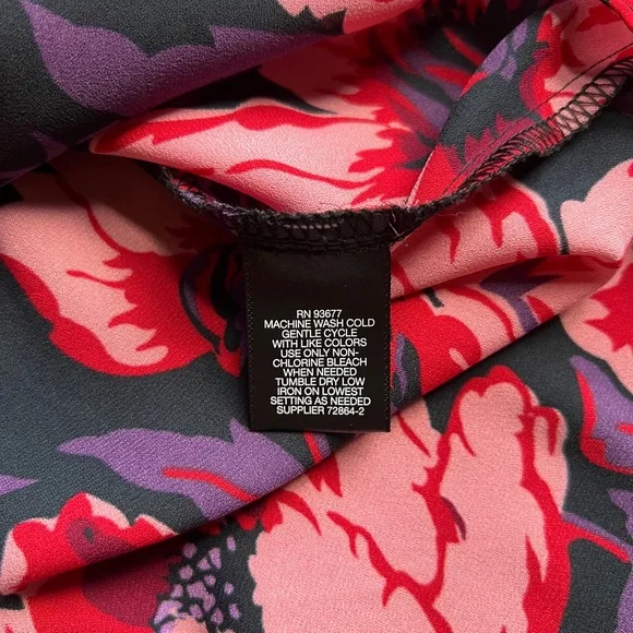 Liz Claiborne Woman Floral Blouse - Size 1X/2X - Picture 9 of 11